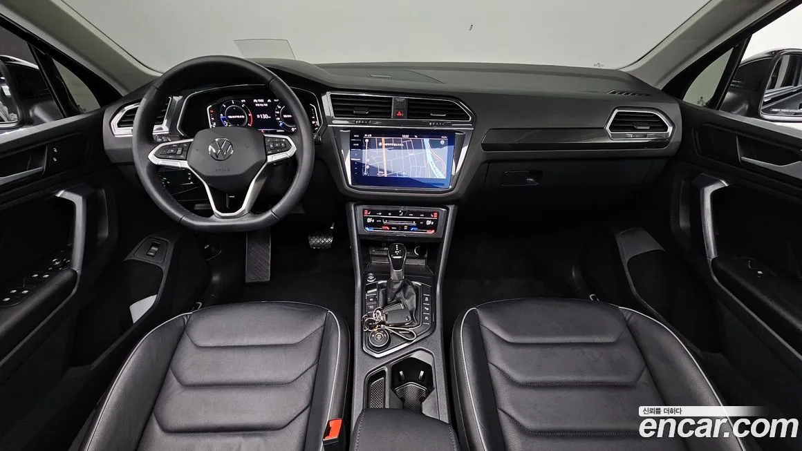 Volkswagen Tiguan — фото 8