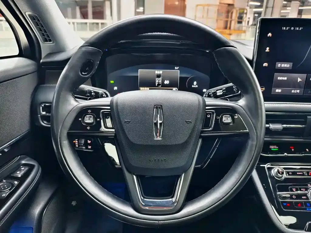 Lincoln Corsair — фото 10