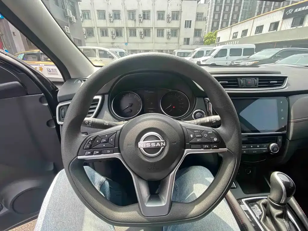 Nissan Qashqai — фото 5