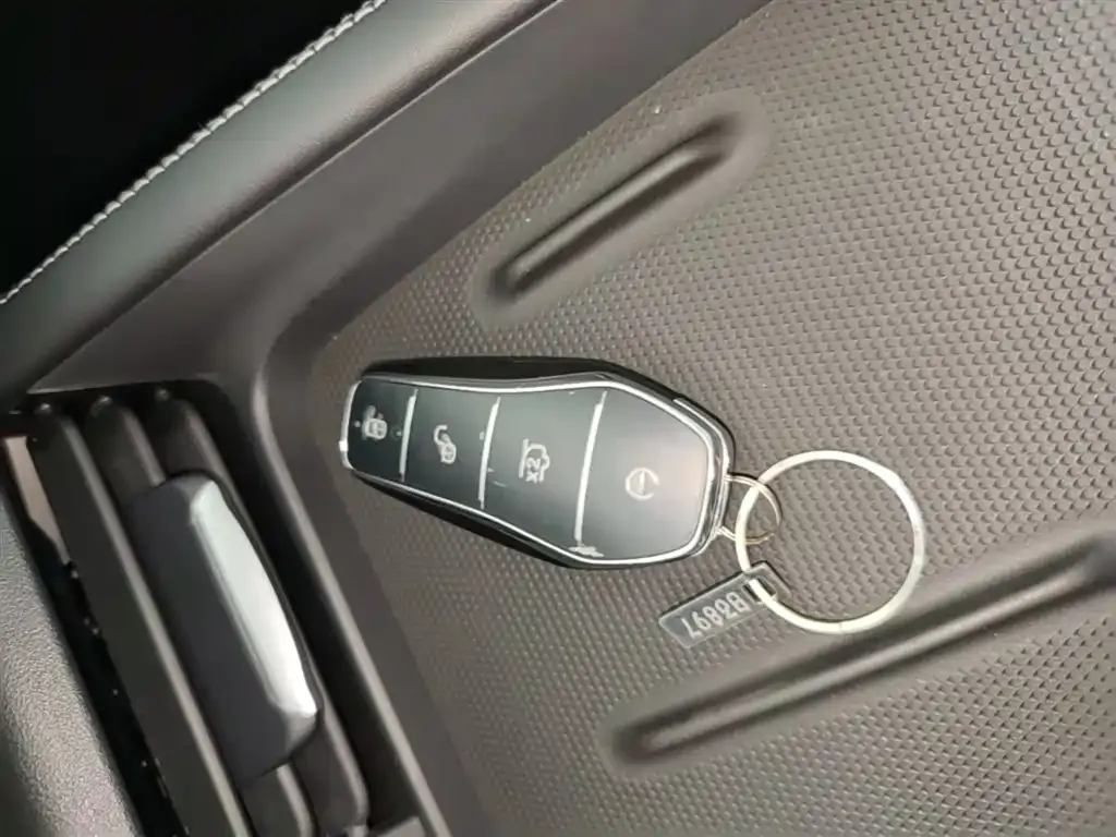 BYD Seal 06 DM-i Touring Edition — фото 6