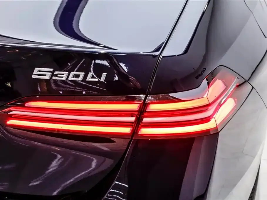 BMW 5 Series — фото 4