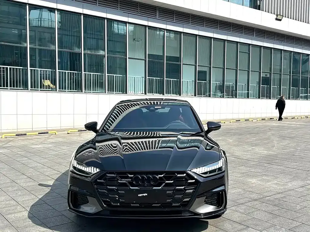 Audi A7L — фото 7