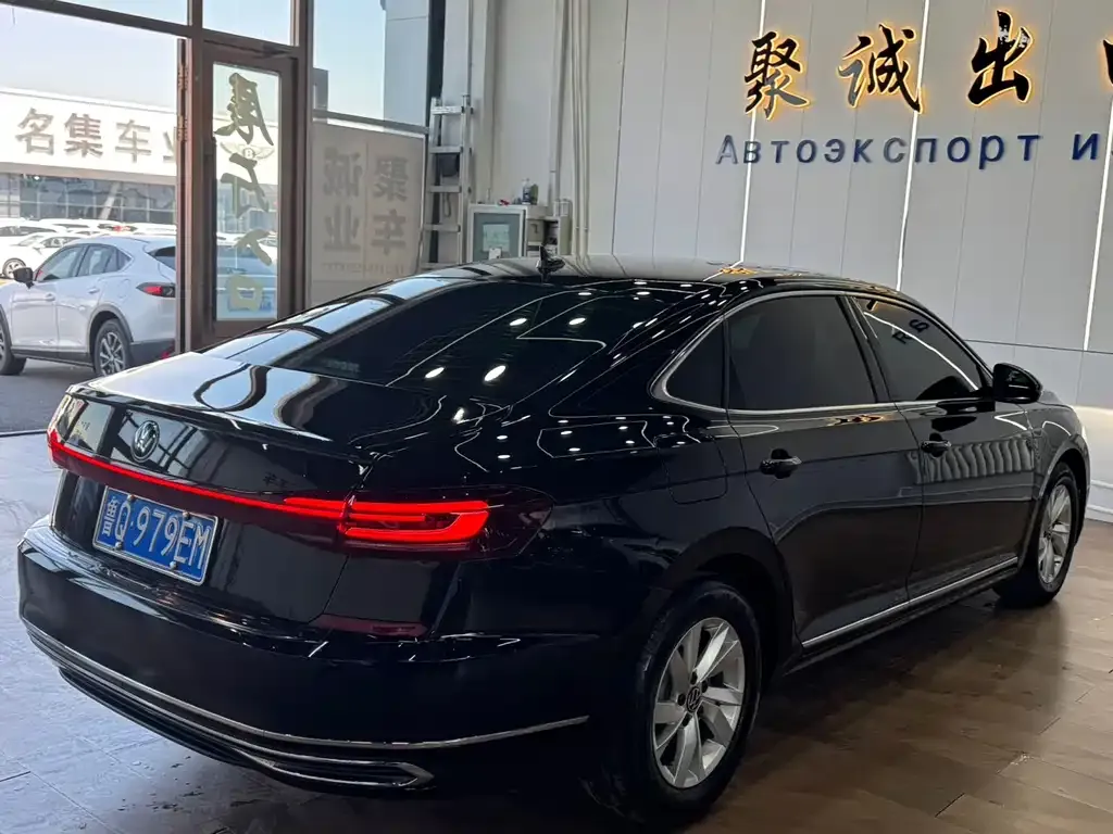 Volkswagen Passat — фото 9