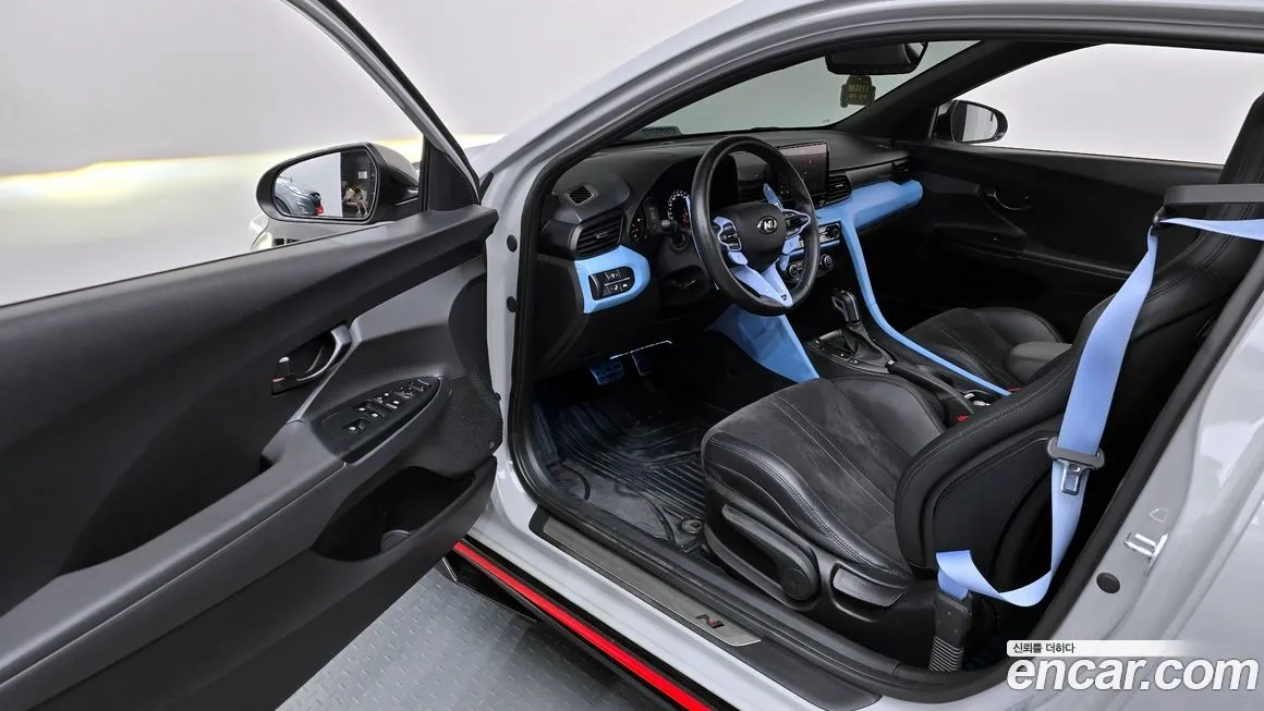 Hyundai Veloster — фото 8