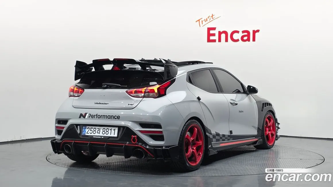 Hyundai Veloster — фото 3