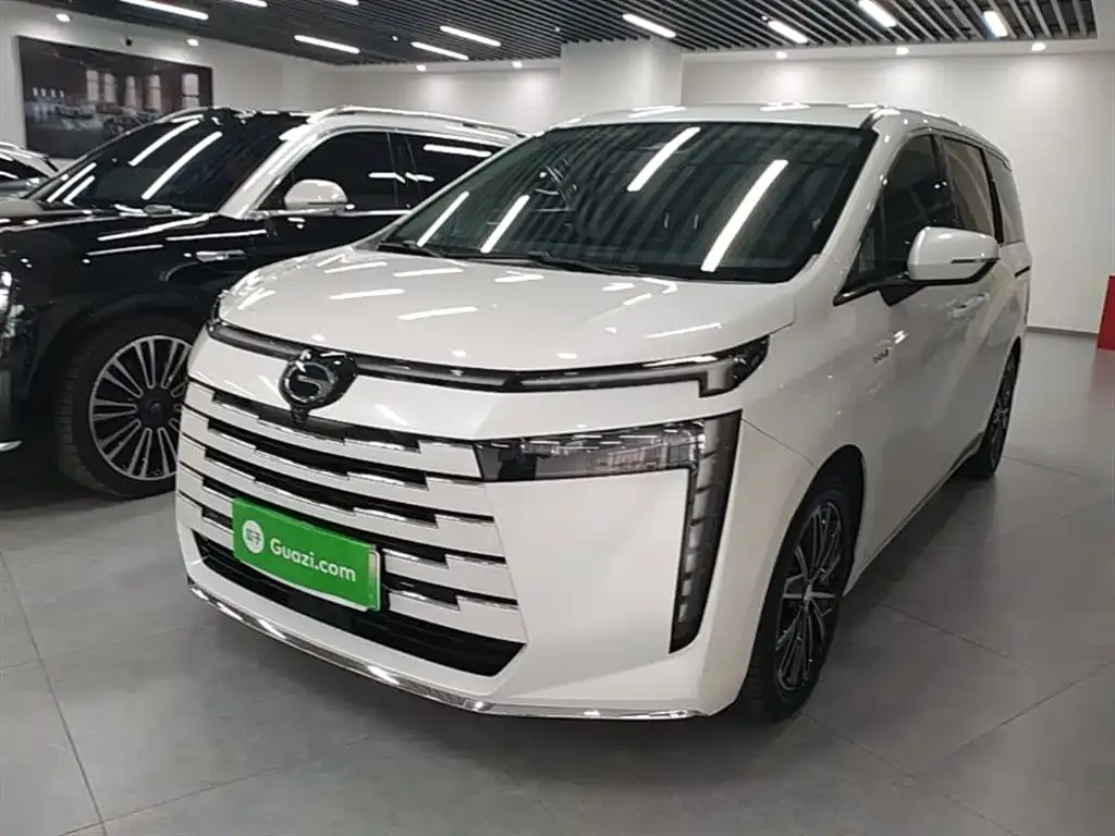 GAC Motor 传祺E8 PHEV — фото 5