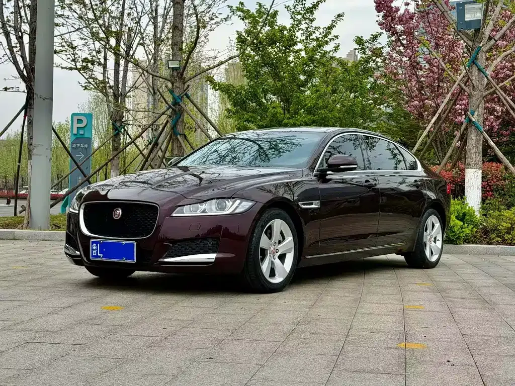 Jaguar XFL — фото 1