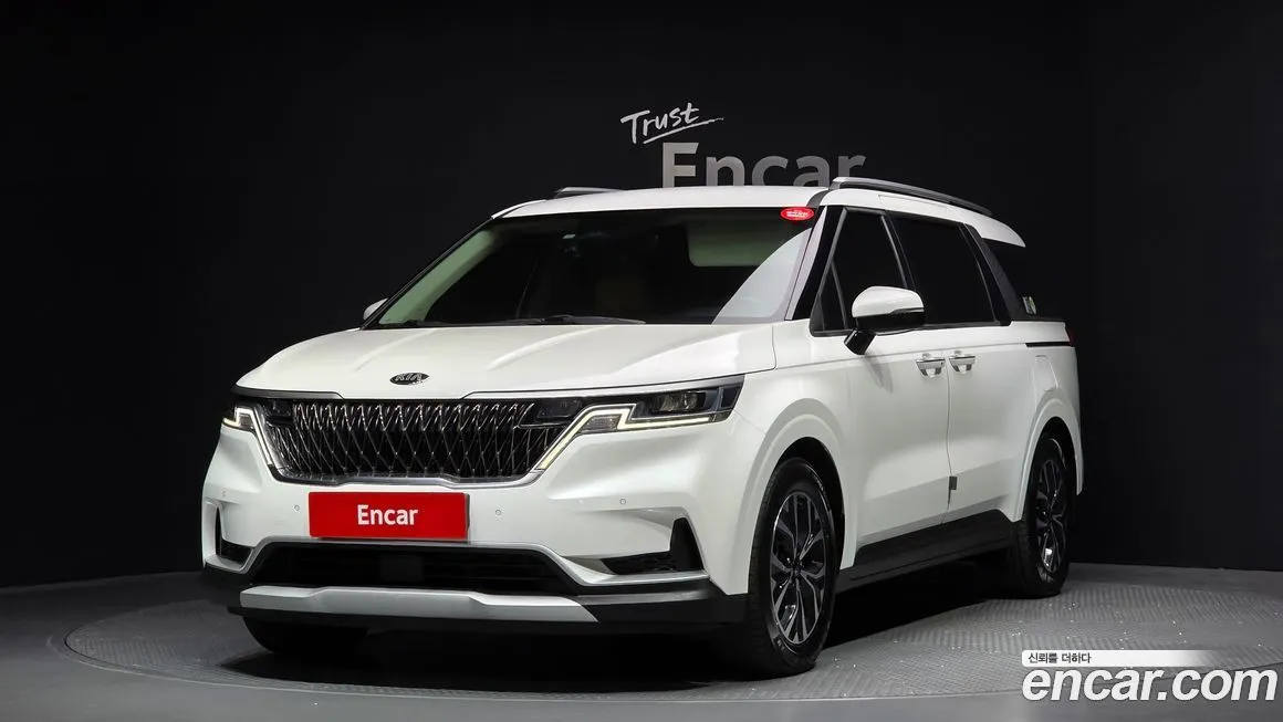 Kia Carnival — фото 1