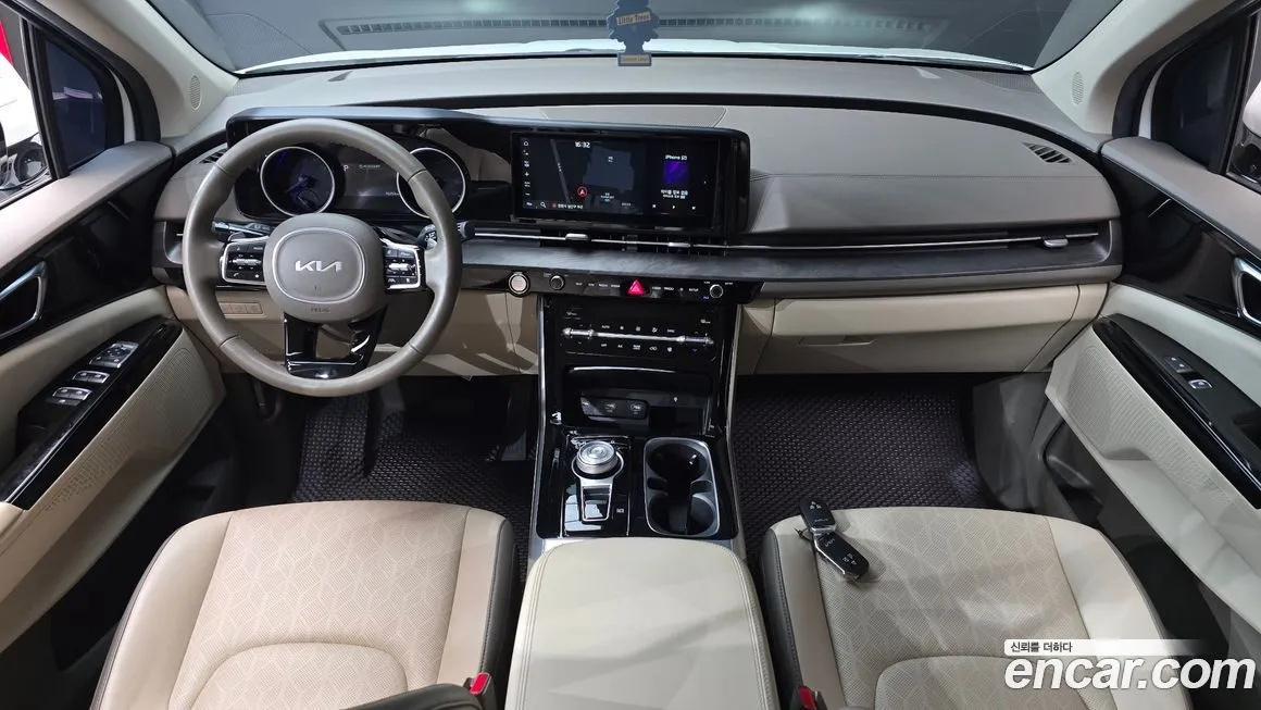 Kia Carnival — фото 10