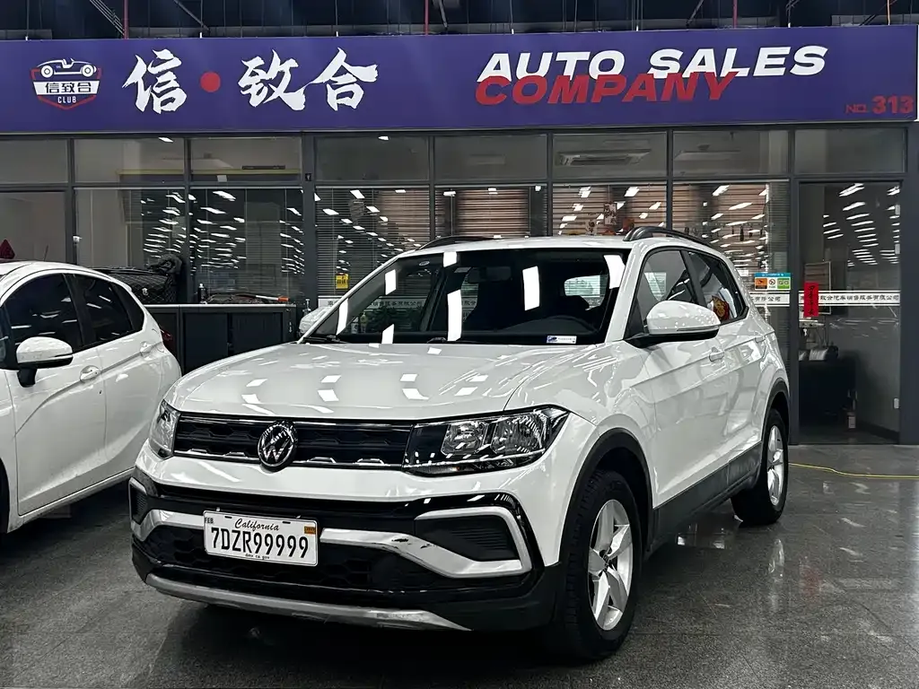 Volkswagen T-Cross — фото 1