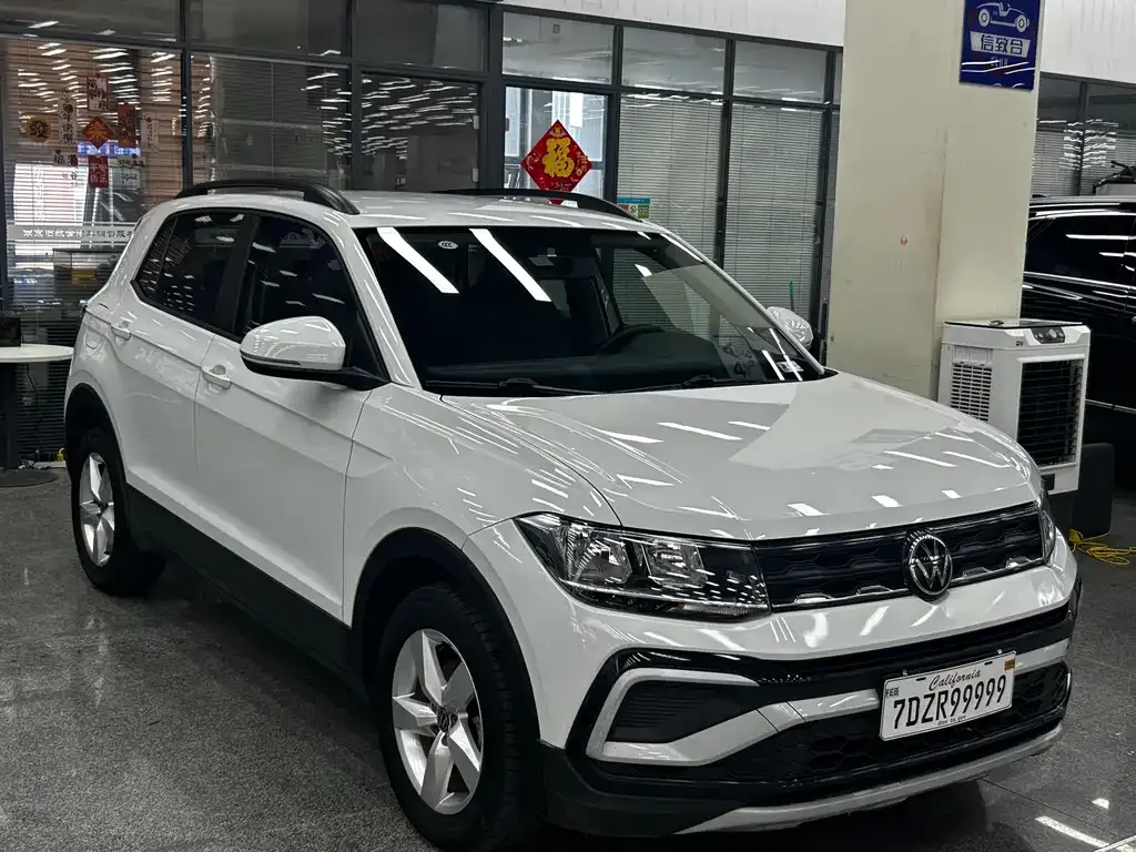Volkswagen T-Cross — фото 10
