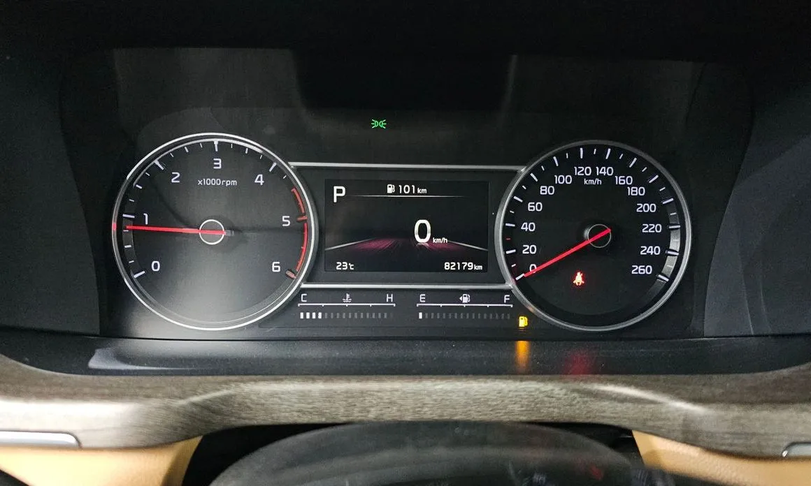 Kia Sorento — фото 7