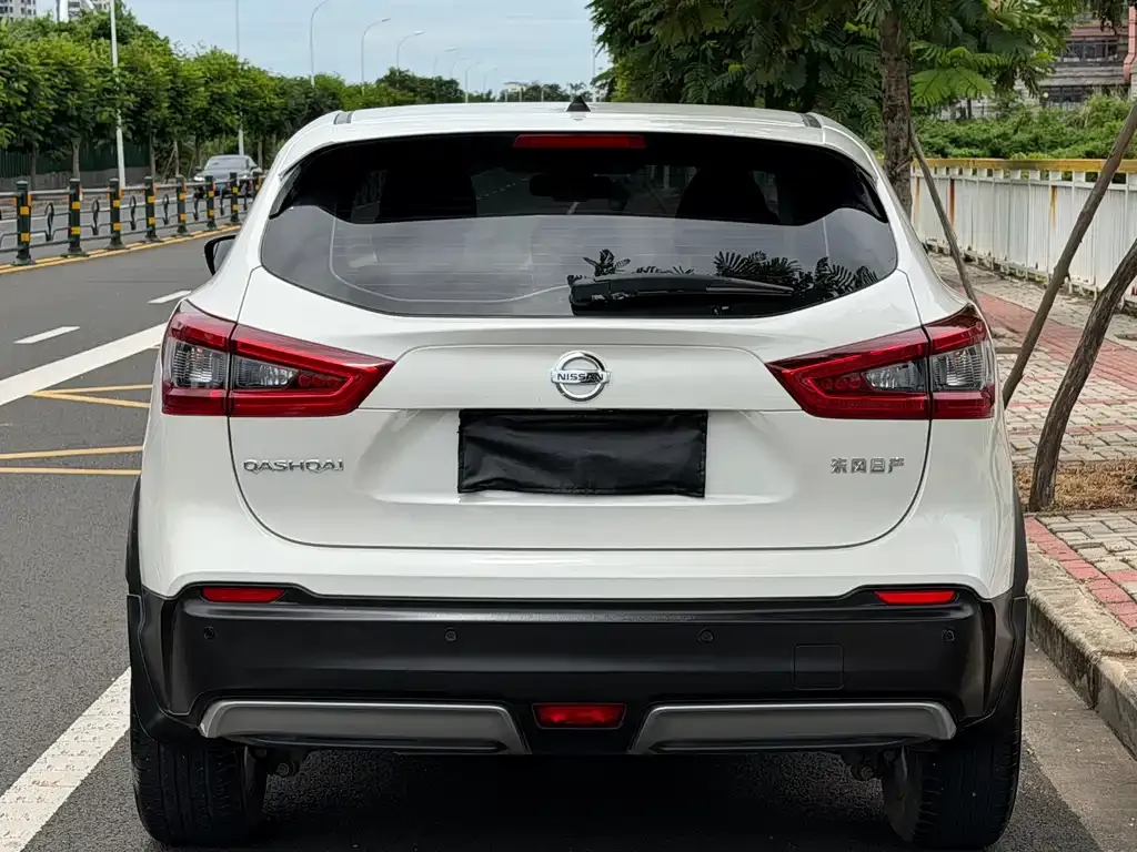 Nissan Qashqai — фото 5
