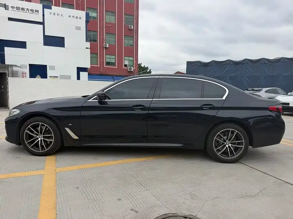 BMW 5 Series — фото 2