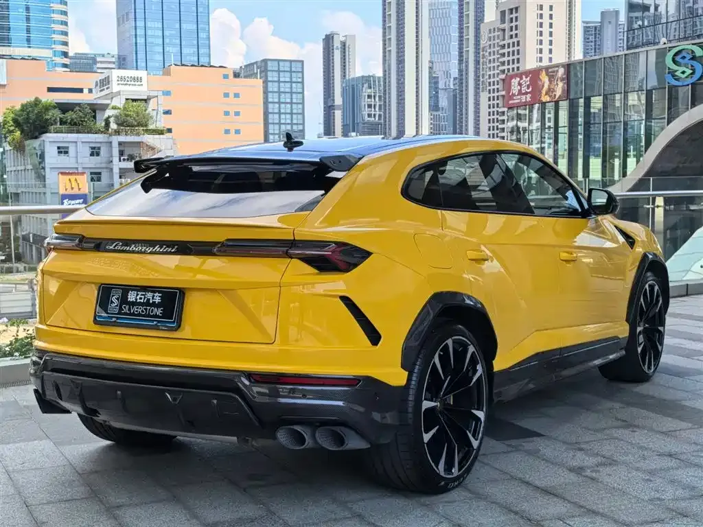 Lamborghini Urus — фото 10