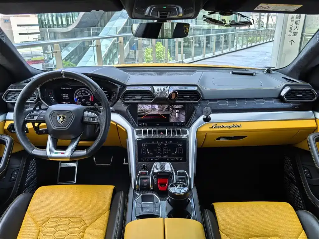 Lamborghini Urus — фото 6