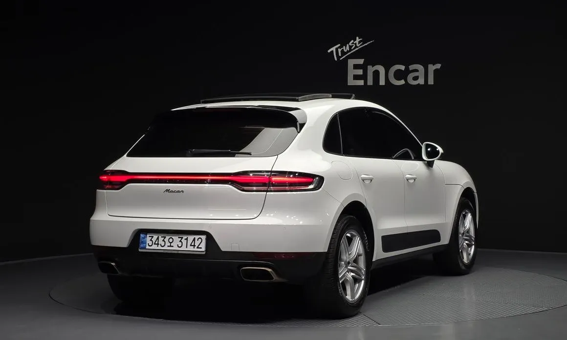 Porsche Macan — фото 7