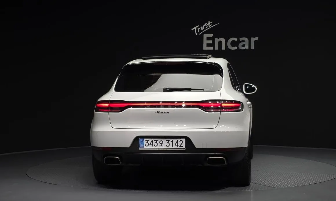 Porsche Macan — фото 10