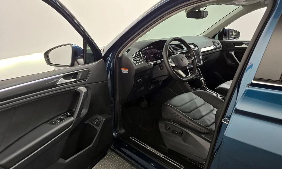 Volkswagen Tiguan — фото 8