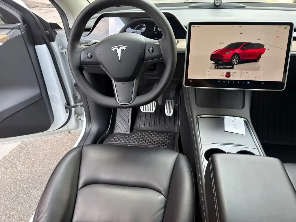 Tesla Model Y — фото 5