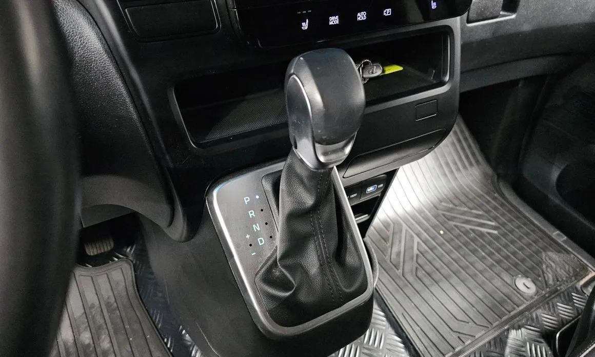 Hyundai Staria — фото 4