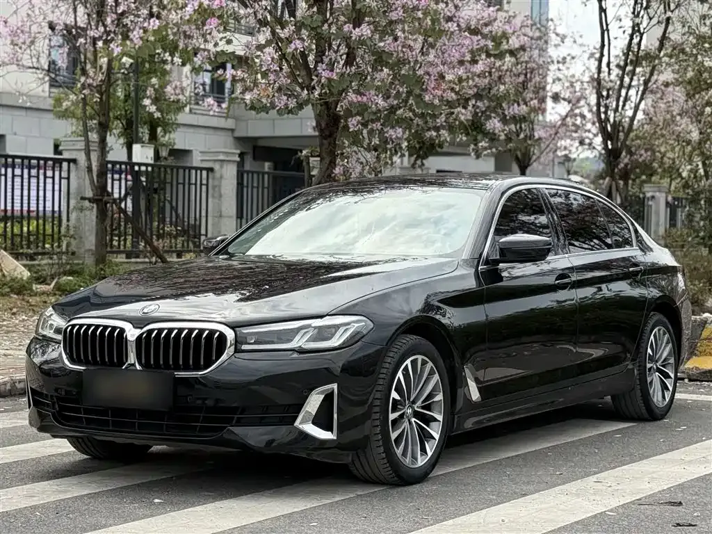 BMW 5 Series — фото 10