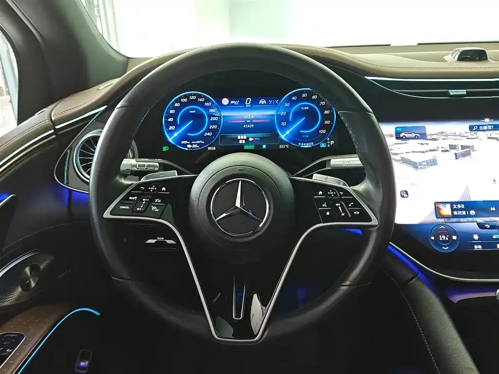 Mercedes-Benz EQS SUV — фото 7