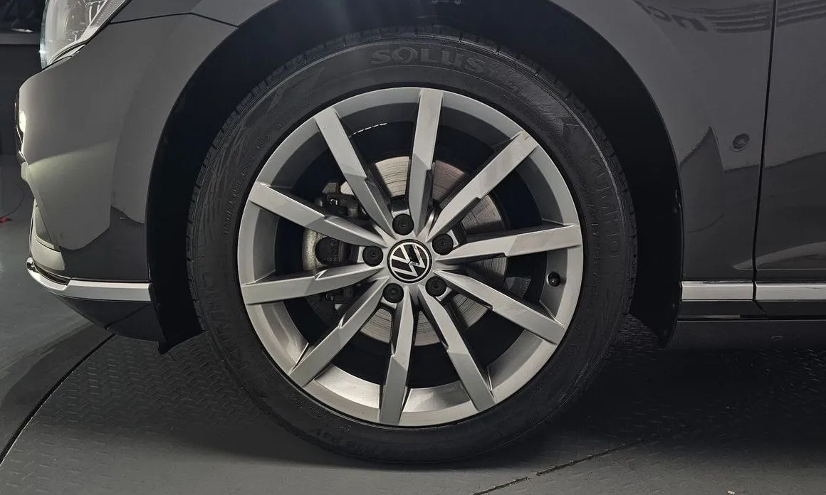 Volkswagen Passat — фото 10