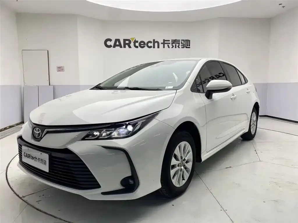 Toyota Corolla — фото 5