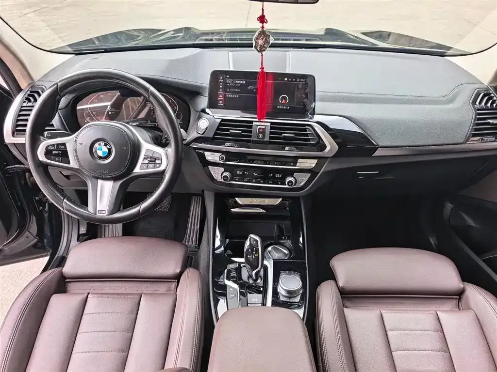 BMW X3 — фото 10