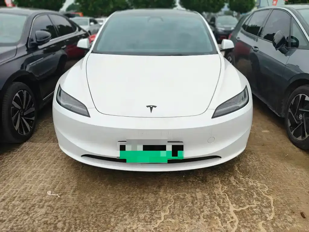 Tesla Model 3 — фото 3