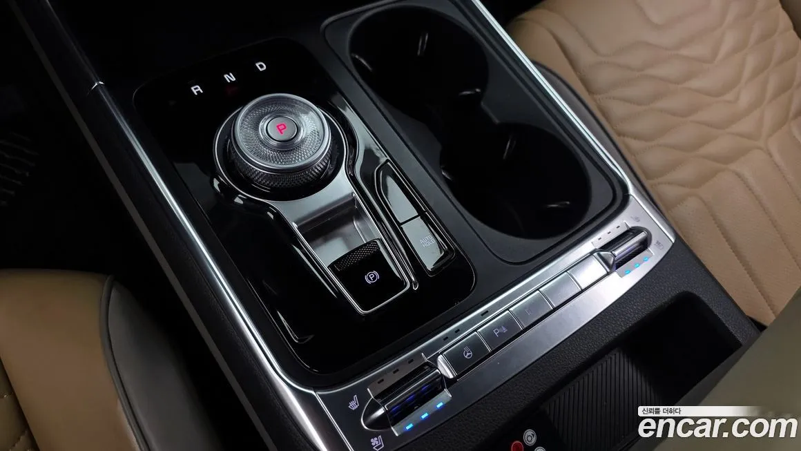 Kia Carnival — фото 10