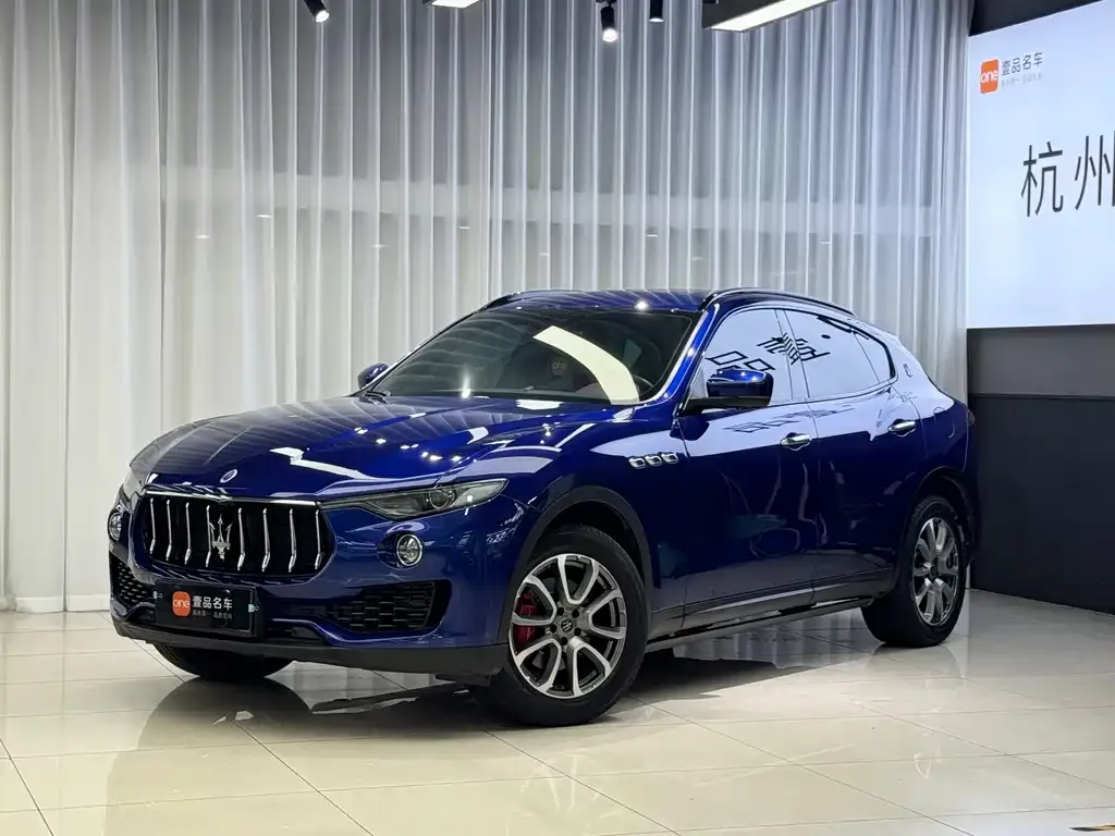 Maserati Levante — фото 1