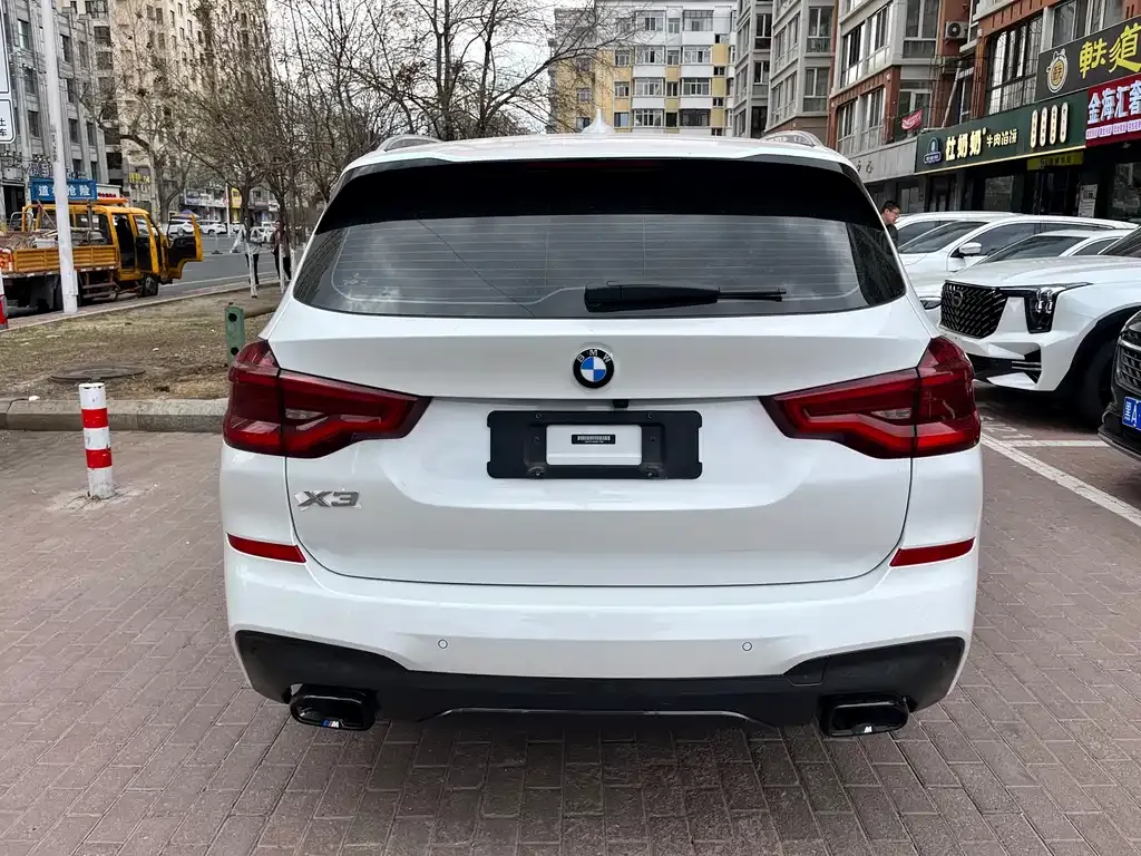 BMW X3 — фото 10