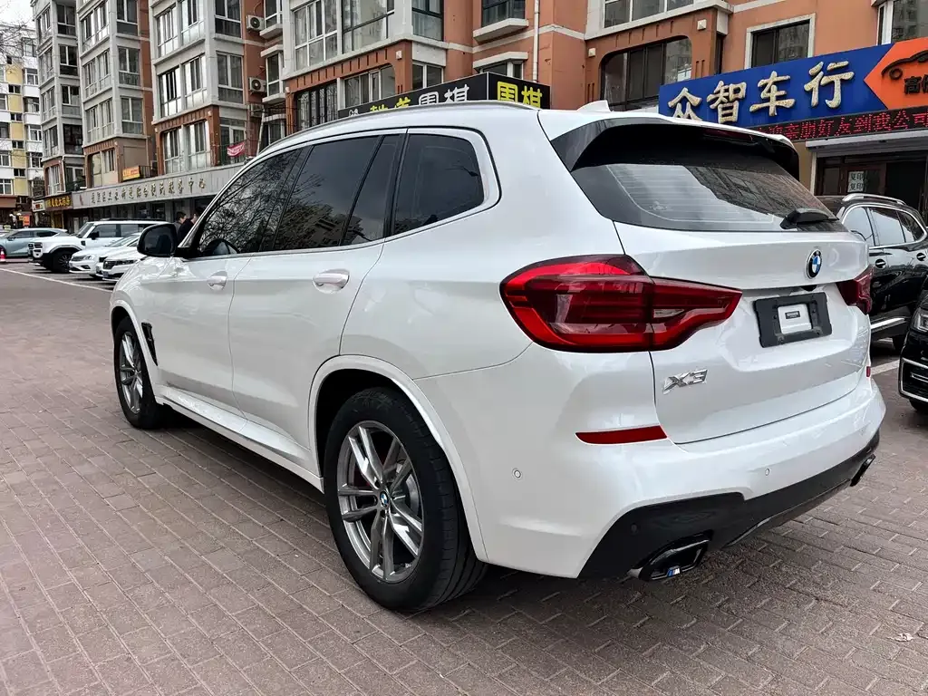 BMW X3 — фото 8