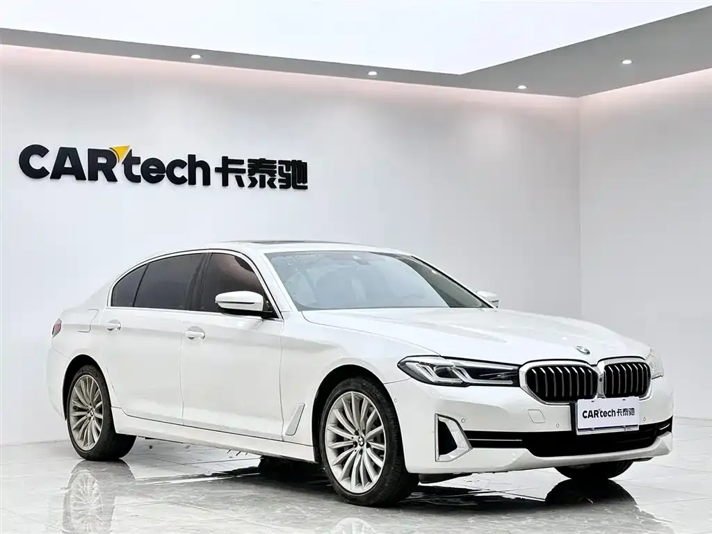 BMW 5 Series — фото 6