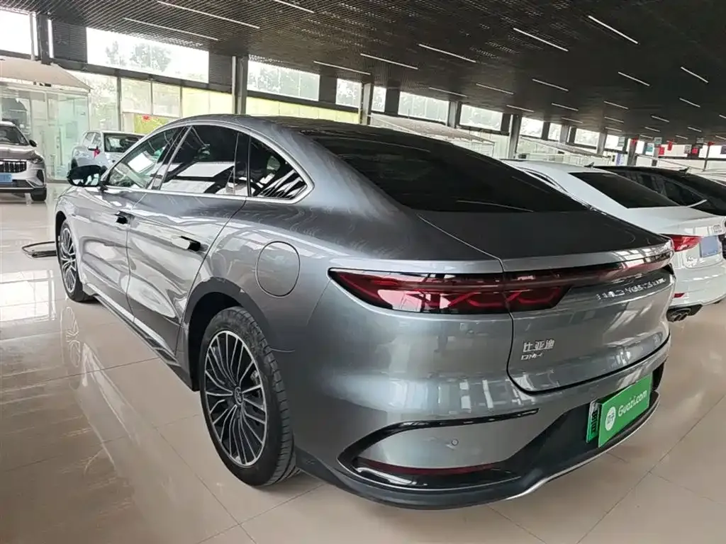 BYD Han — фото 10