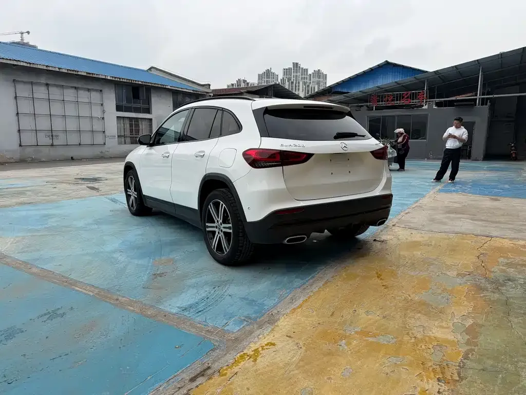 Mercedes-Benz GLA — фото 10