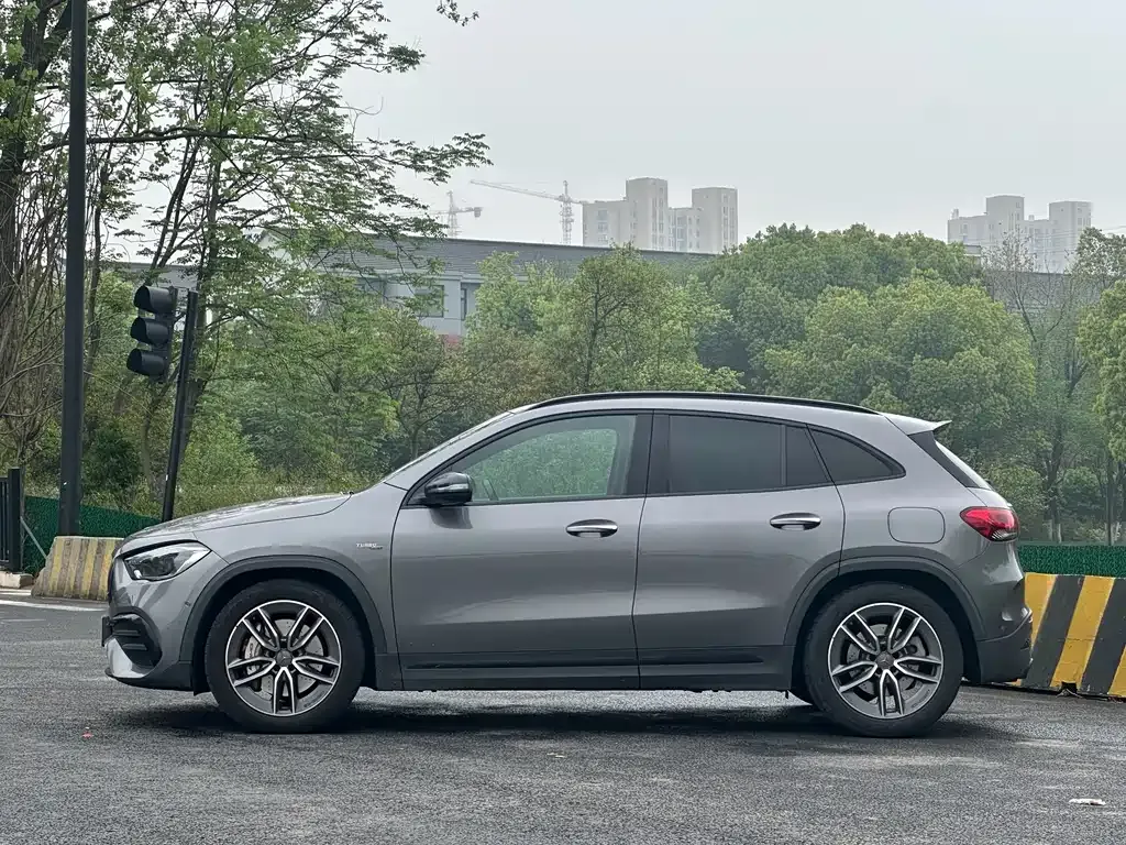 Mercedes-Benz GLA AMG — фото 6
