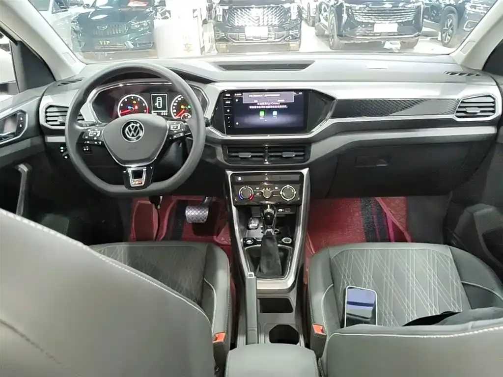 Volkswagen T-Cross — фото 7
