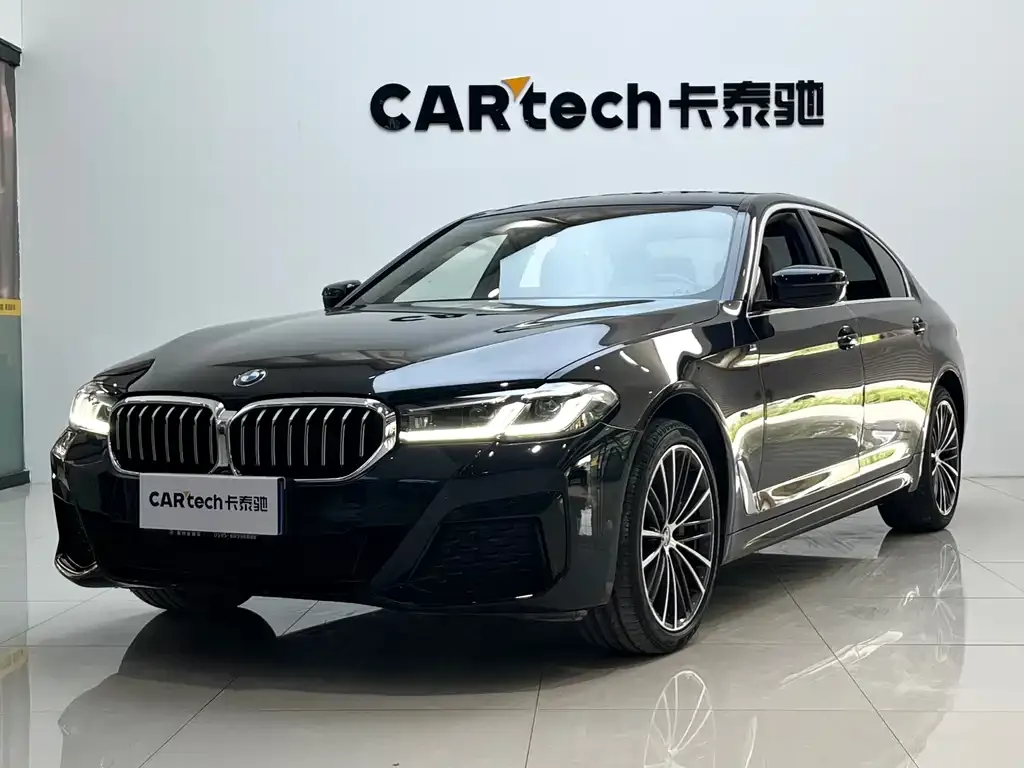BMW 5 Series — фото 1