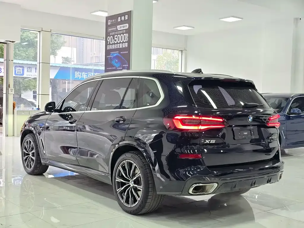 BMW X5 — фото 6