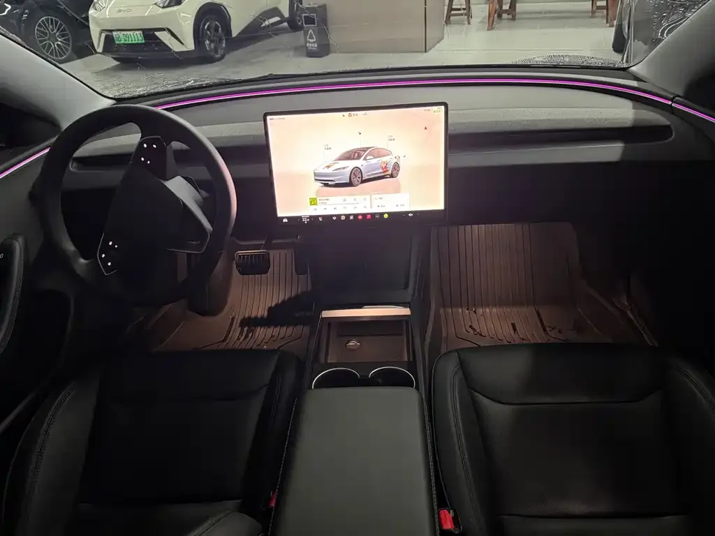 Tesla Model 3 — фото 4
