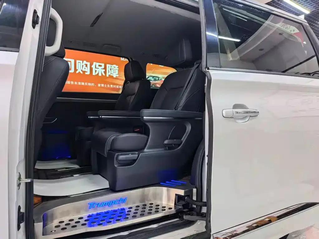 GAC Motor Trumpchi M8 — фото 5