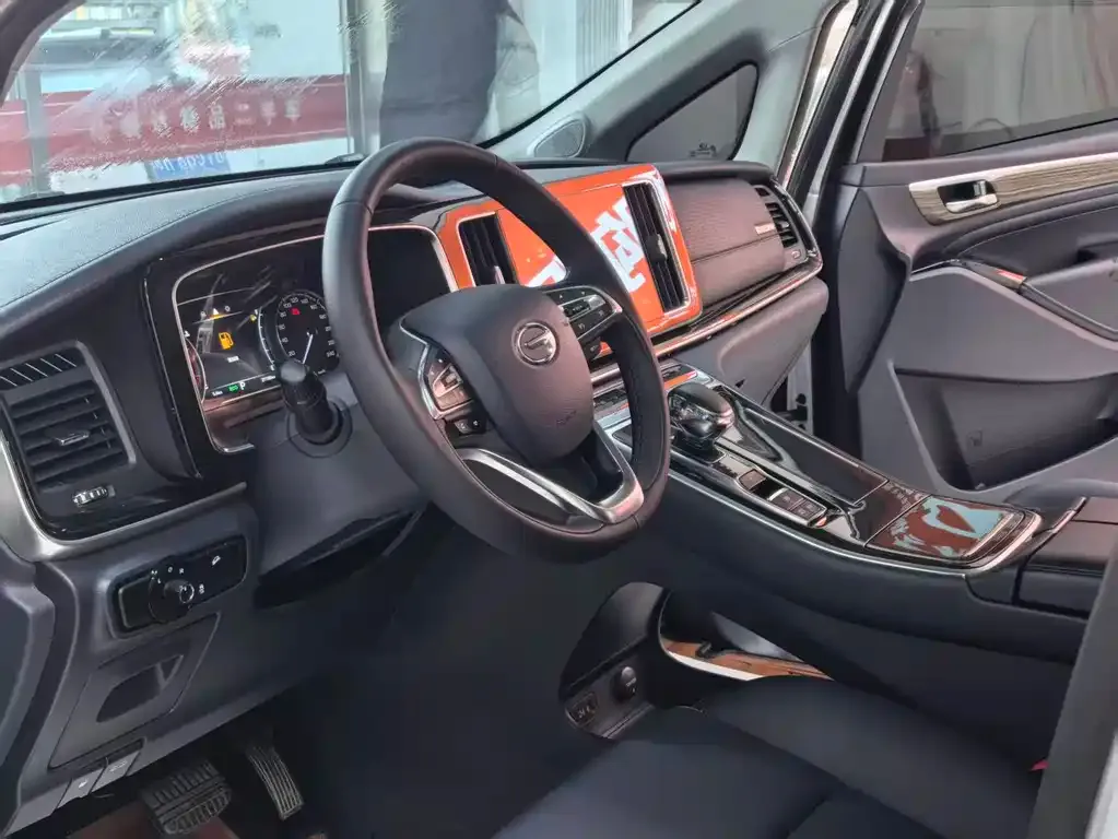 GAC Motor Trumpchi M8 — фото 8