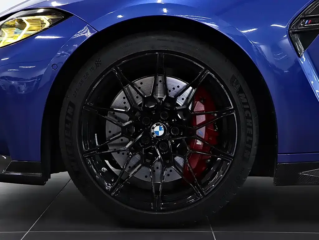BMW M4 — фото 10