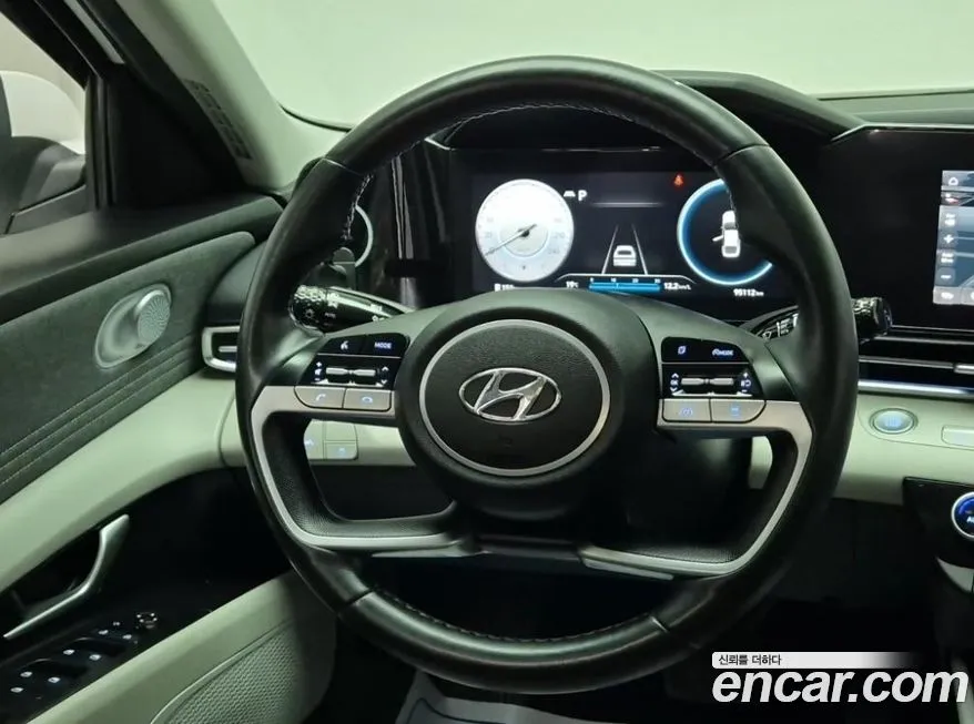 Hyundai AVANTE — фото 4