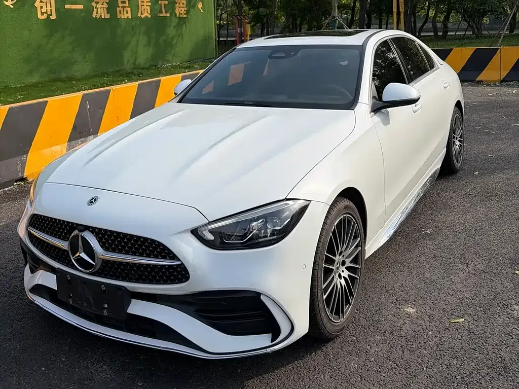 Mercedes-Benz C-Class — фото 1