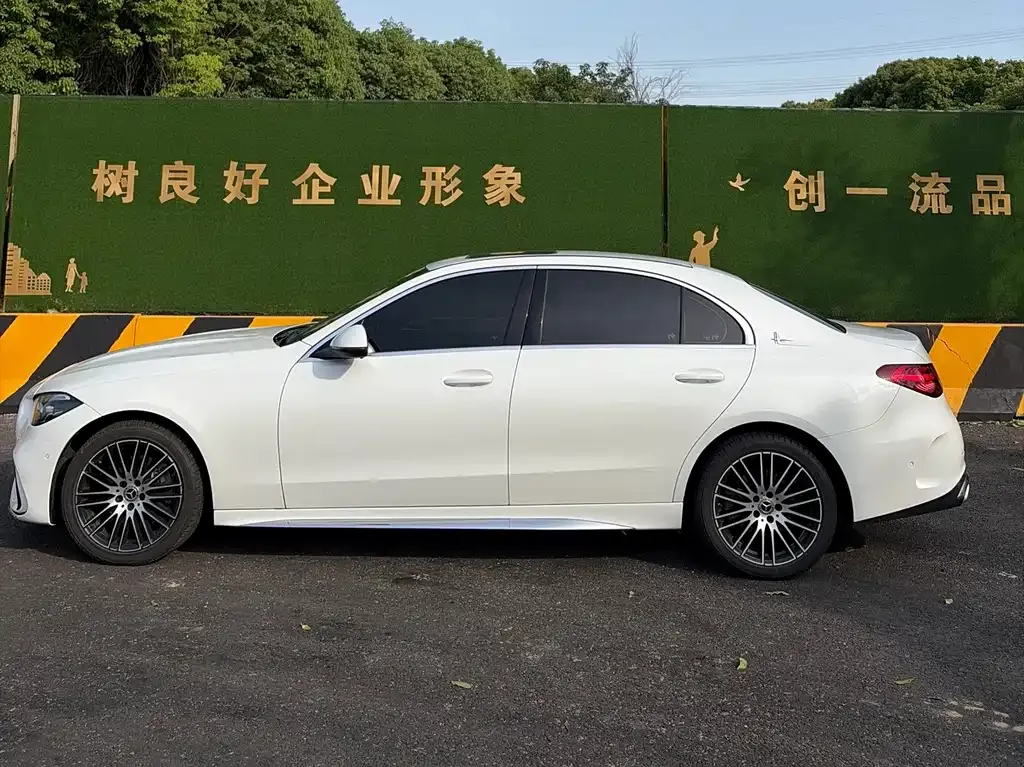Mercedes-Benz C-Class — фото 10