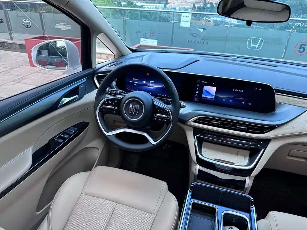 Buick GL8 Hybrid — фото 4
